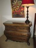 FRENCH SWELL BONBAY CHEST
WIHT GLASS TOP