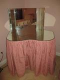 MIRROR TOP VANITY WITH SKIRT
TRI-FOLD MIRROR
