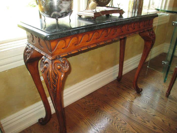 CONSOLE TABLE
ON CABRIOLE LEGS
