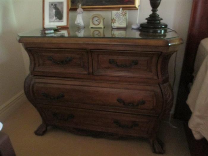 FRENCH SWELL BOMBAY CHEST
WITH GLASS TOP
