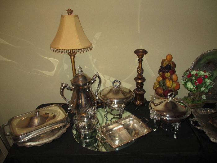 SILVERPLATE SERVING PIECES