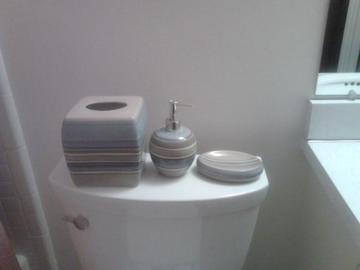 Bathroom set