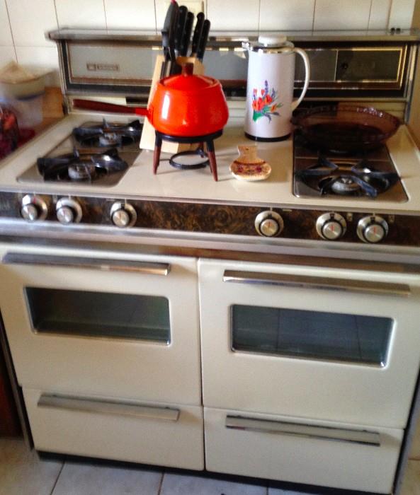 Vintage stove in excellent condition