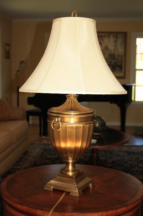 Ethan Allen Ribbed Urn Table Lamp