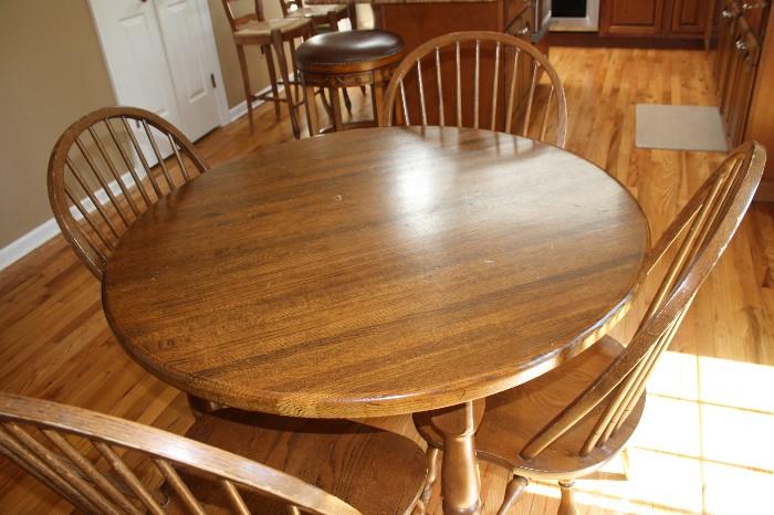 Round Oak Table with 4 Chairs 42" Round Windsor Style  