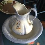 Prussia washbasin and pitcher