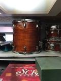 TAYE SOLID MAPLE DRUM SET