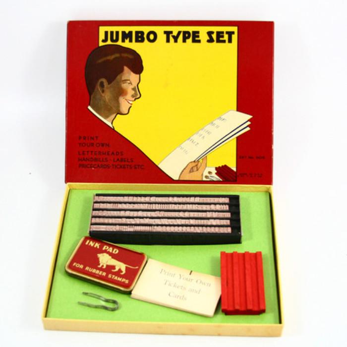 Vintage Jumbo Type Set Kit. Unused. 
Condition: Very Good
Shipping: Yes 