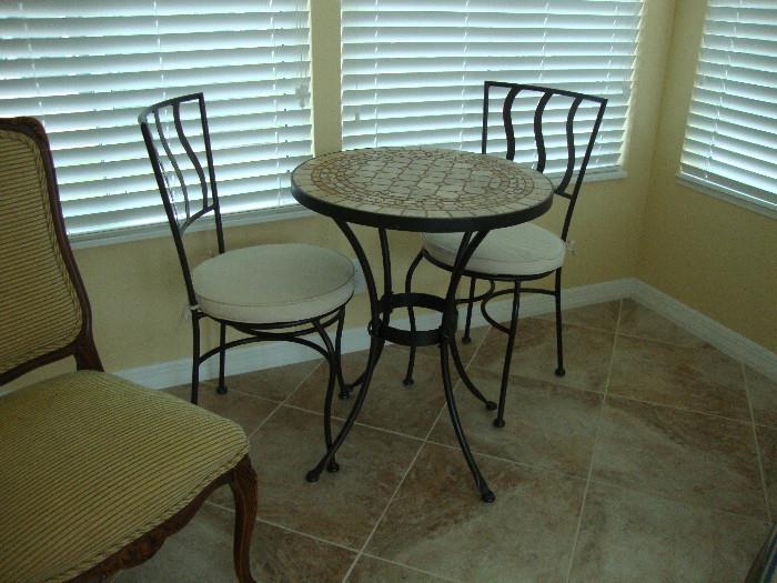 Bistro set, table with inlaid stone