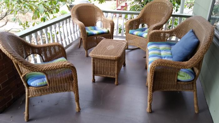 Wicker outdoor seating set