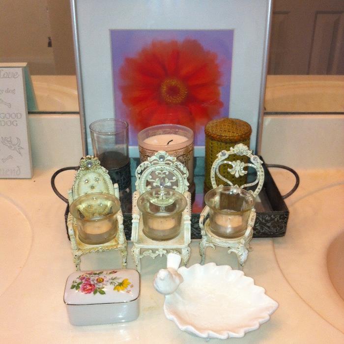 Assorted candles, trinket box, framed print and soap dish.
