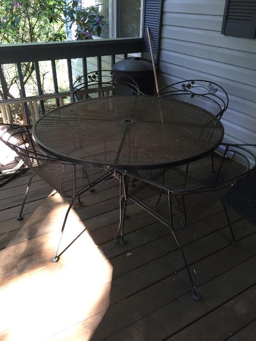 Wrought iron deck set w/5 chairs