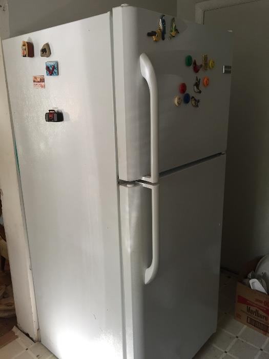 Refrigerator (Frigidaire)