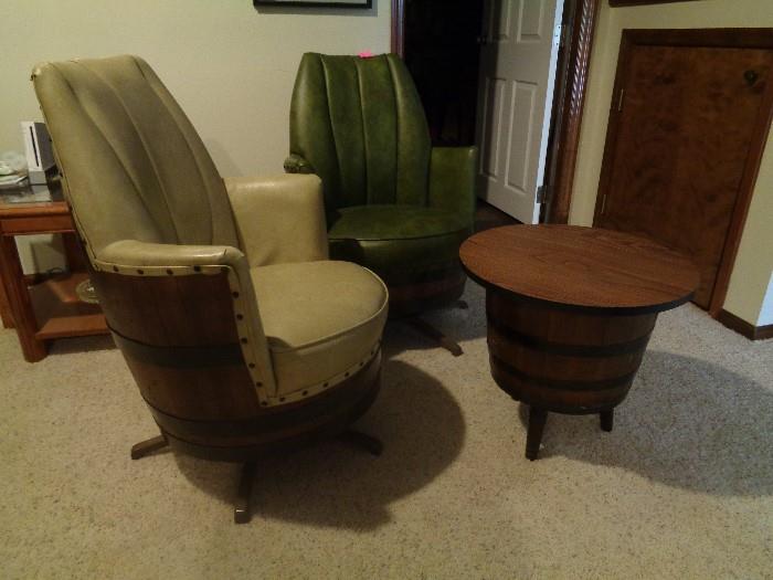 Cool vintage barrel chair (vinyl covers) and table set from the 1960's or 70's!!  Excellent condition.