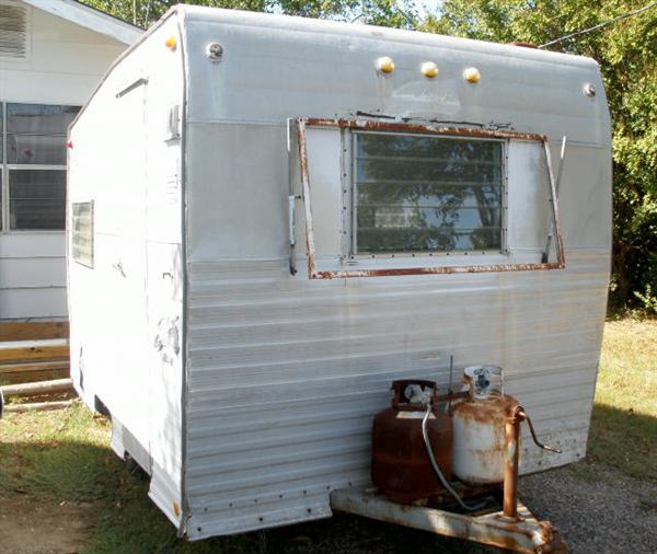 Note: This camper is subject to
presale - Handyman Special - 
asking $250