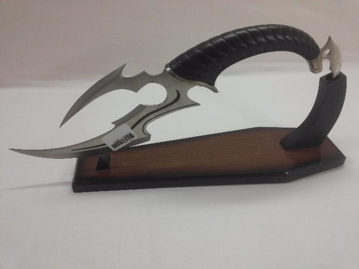 Very Cool Looking Scorpian Knife / Sword Stainless Steel Blade Very Nice!