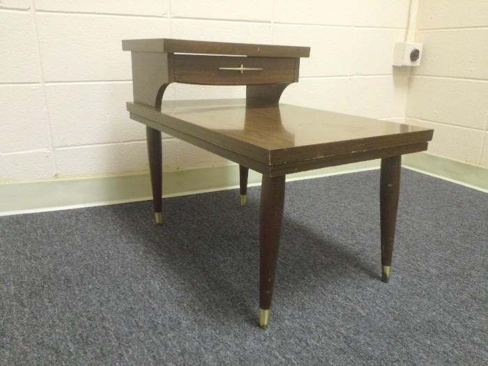 Mid Century Modern End / Accent Table W Drawer