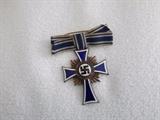 ww2, hitler mother's pin, german mother's pin