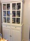 Kitchen storage cabinet