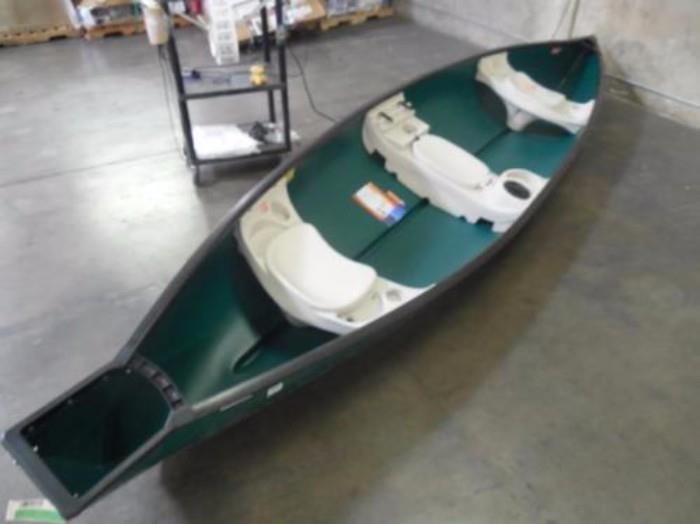 http://bidonfusion.com/m/lot-details/index/catalog/2591/lot/263502/
Lot of Outdoors with $1230 ESTIMATED retail value. Lot includes
SportRack Horizon Roof Mount Cargo Box
Sun Dolphin Mackinaw 15.6' Canoe