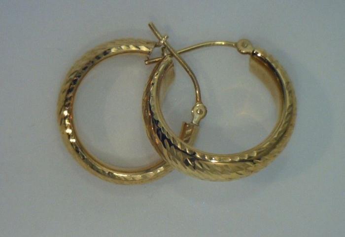 14K etched hoop earrings - medium size