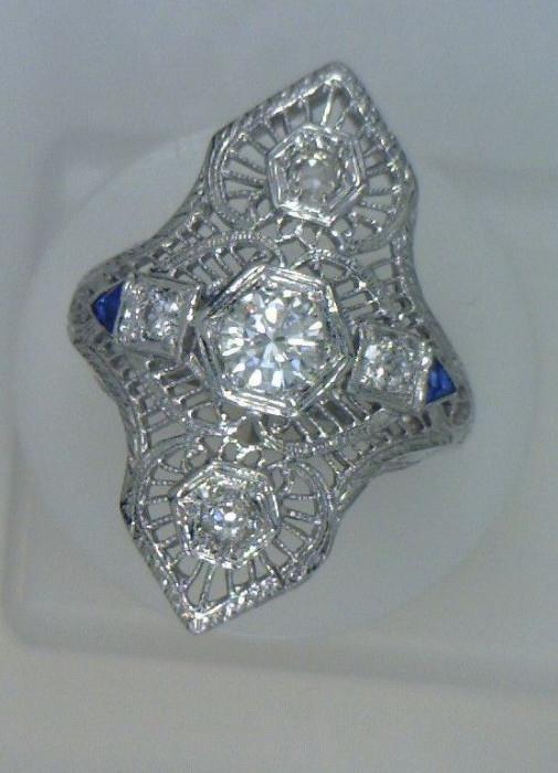 1920-1930 18K white gold dinner ring - see next picture
