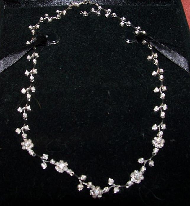 14K white gold necklace with diamonds