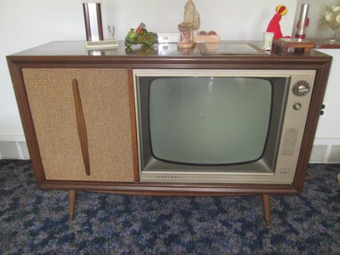 Admiral console TV & stereo.  Not working, but begging to be repurposed.