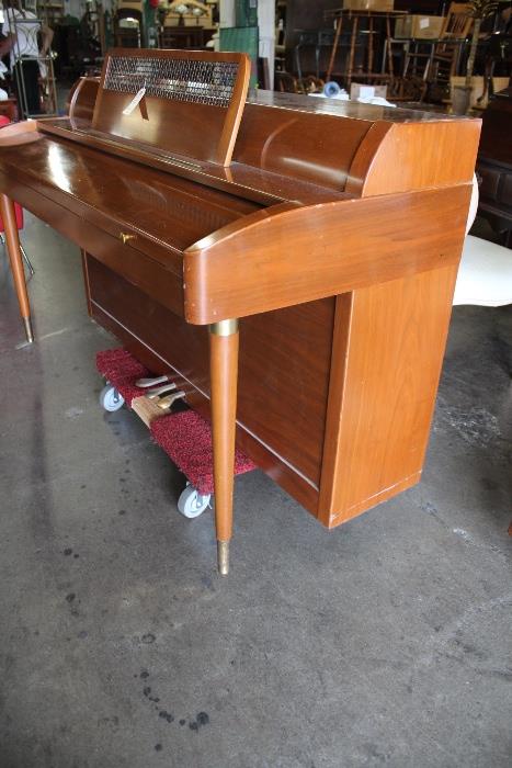 A4 #2 Acrosonic 1959 Spinet Piano Walnut Condition of 8 #662290