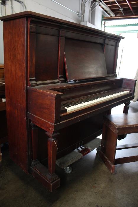 A80#5 Singer 1909 Upright Piano Mahogany Antique Condition of 7-8 #66356