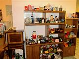 Extensive Collection of Vintage and collectible banks...figural, sports, cast metal, plastic, wood, Las Vegas Theme, cartoon characters, vehicles, animals. One of the better collections we've seen in awhile.