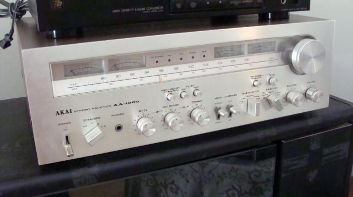 Vintage Akai Stereo Receiver