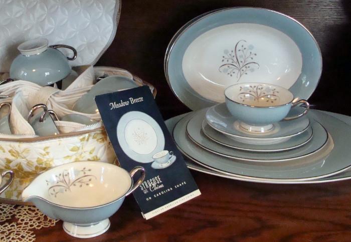 Vintage Syracuse China Set Meadow Breeze Pattern Service for 10 + Serving Pieces & Paperwork