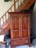 Entertainment center