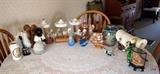 One table of figurines