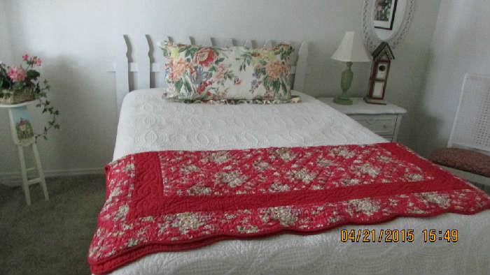 Full size bed  picked fence headboard coverlette 