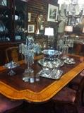 HIGH END MAHOGANY DINING TABLE WITH 8 MATCHING CHAIRS