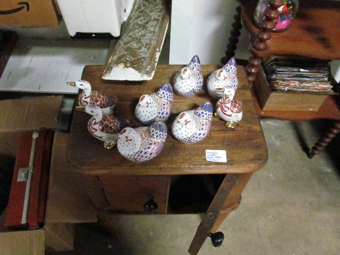 Various decorative collectible lots