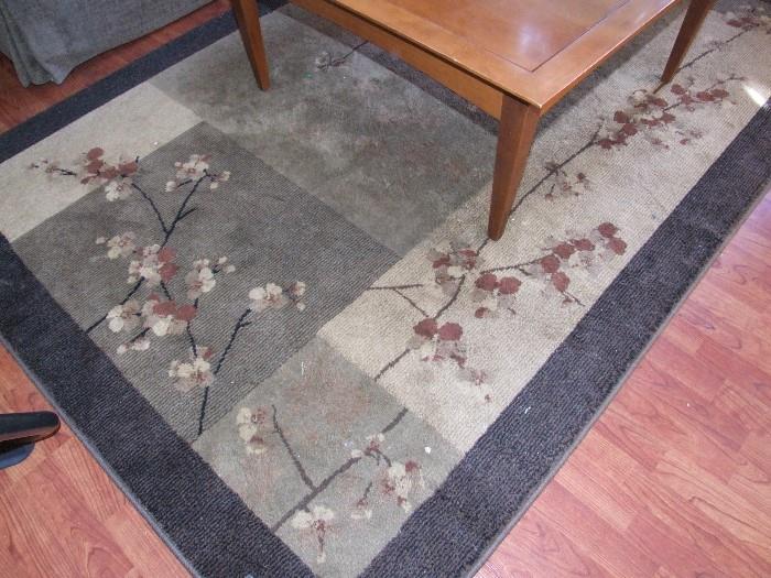 AREA RUG IN TAUPES AND GRAYS