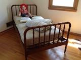 Jenny Lind bed