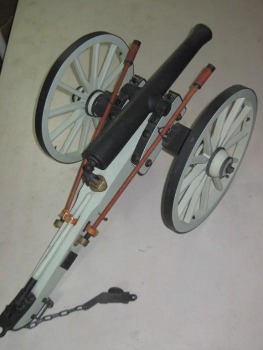 REPLICA OF CIVIL WAR CANNON