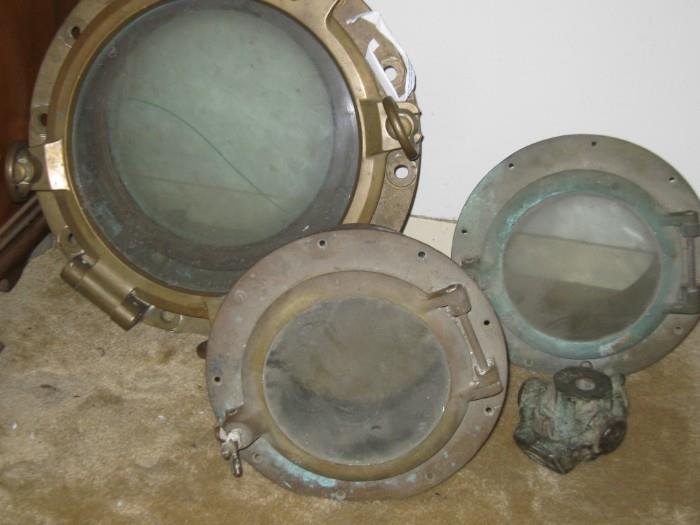 ANTIQUE PORTHOLES...2 WILCOX CRITTENDEN 12" PORTHOLES...1 BRONZE 18" PORTHOLE...1 BRONZE 20" PORTHOLE