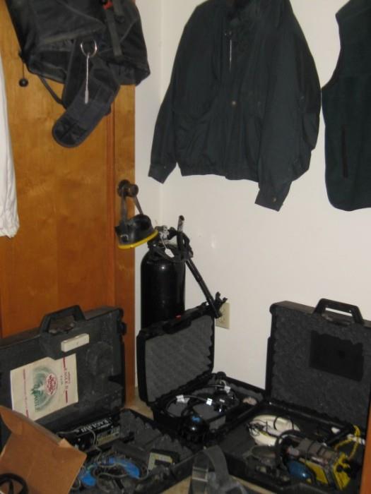 DIVING GEAR & DETECTOR