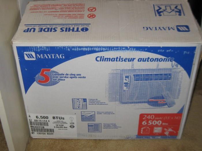 NEVER USED 110 WINDOW A/C