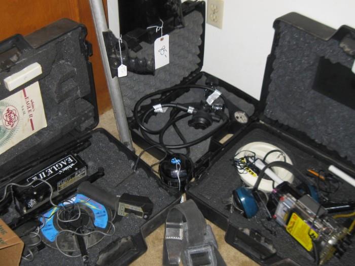METAL DETECTORS