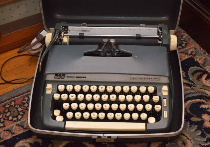 Vintage Electric Smith Corona Typewriter