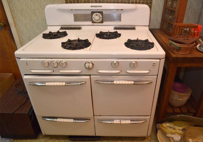 Vintage Stove (This is one of 3 being offered)
