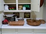Kitchen items, more baskets