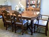 Dining Table with 6 chairs