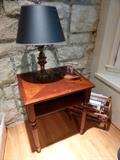 Sm Mahogany Side Table Stand w/ Shelf, Reeded Legs